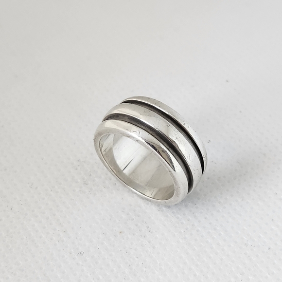 Tiffany & Co Sterling Silver Atlas Groove Ring Band Size 5.5 - Picture 2 of 7